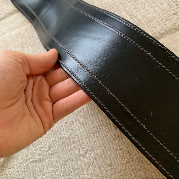 Wide leather Belt - Picture 3 of 7